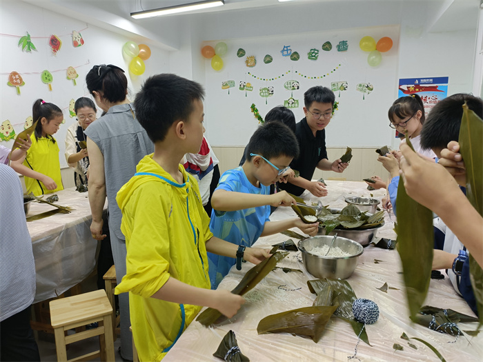 语文组端午节活动《端午粽动员》